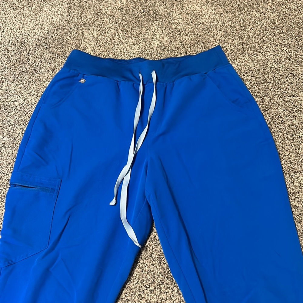 Women’s figs scrub pants